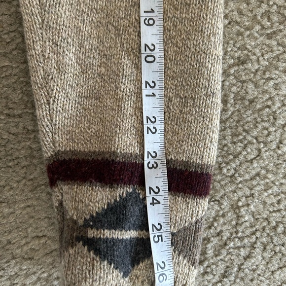 Geometric Patterned Cardigan - Picture 4 of 6